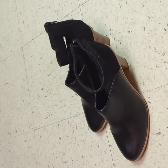 Black heel dress shoe size 11 - Picture 4 of 4